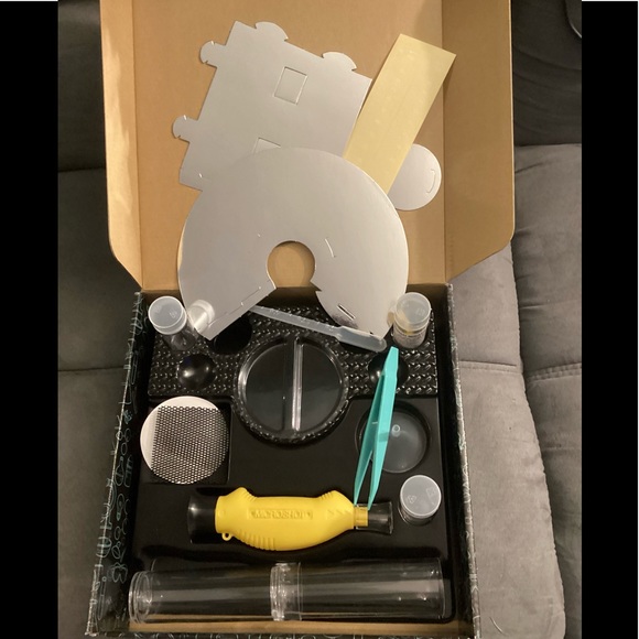 New childrens forensics kit - Picture 4 of 4